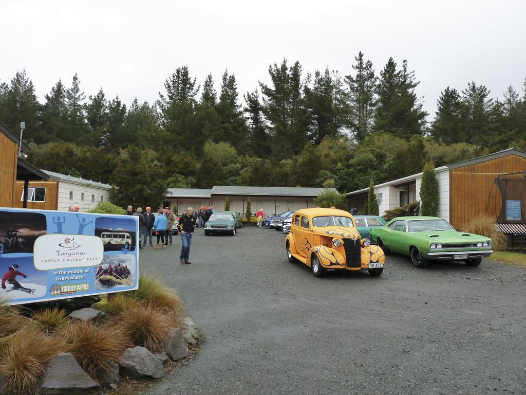 Tongariro Holiday Park Hotel National Park Exterior photo